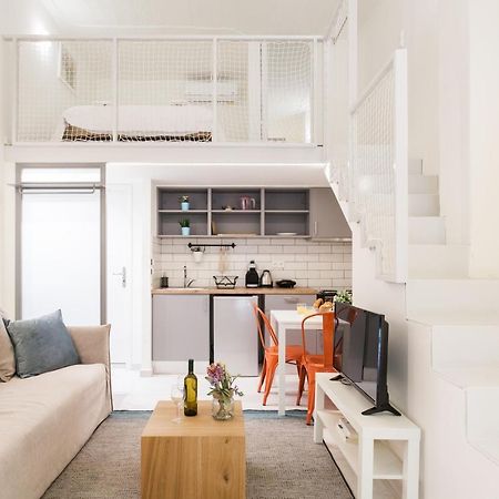 Relax In This Funky Loft Next To Metro! Atenas Exterior foto